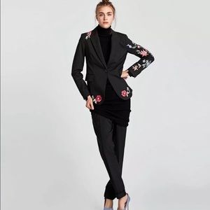 NWT Zara Woman Size Small Pinstripe Floral Blazer